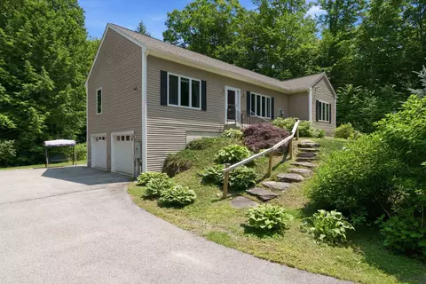 769 Dana Hill Rd, New Hampton, NH 03256
