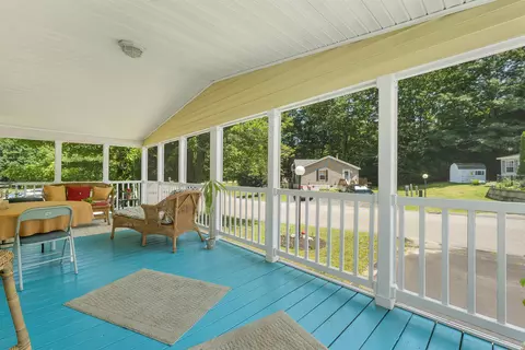 2 Lilac Dr, Rochester, NH 03867