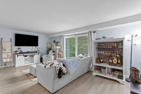 Living - 3 Brookside Dr #10, Exeter, NH 03833 photo 1 of 2