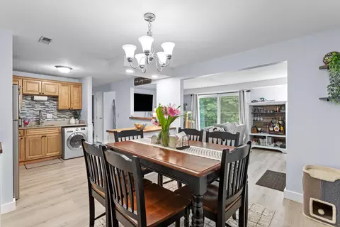 Dining - 3 Brookside Dr #10, Exeter, NH 03833 photo 3 of 3