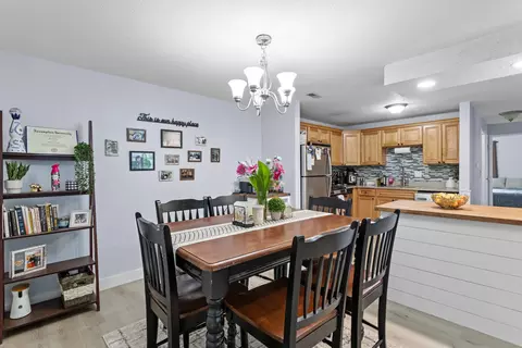 Dining - 3 Brookside Dr #10, Exeter, NH 03833 photo 2 of 3