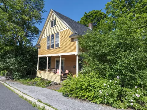 14 Sheridan St, Barre, VT 05641
