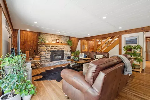 105 E Mountain Rd, Newport, NH 03773