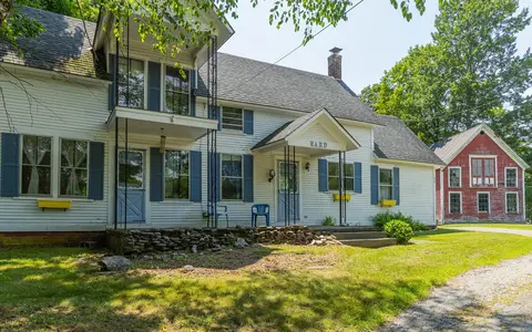 32 Mechanic St, Alstead, NH 03602