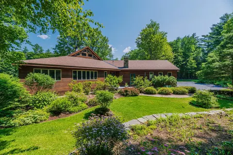 84 Frost Pond Rd, Dorset, VT 05251