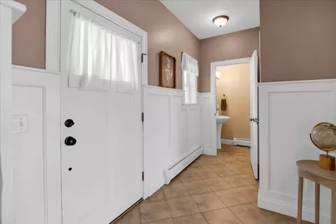 Entry Way - 90 Madison Dr, Williston, VT 05495 photo 2 of 3