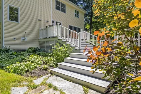 Exterior - 56 Barrett Ln, Williston, VT 05495 photo 6 of 7