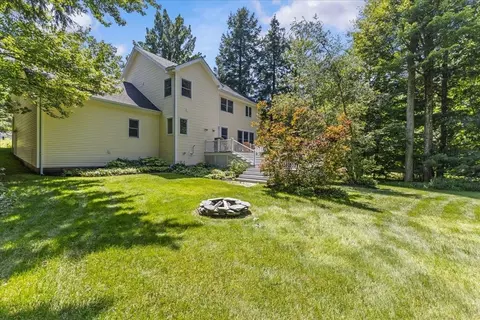 Exterior - 56 Barrett Ln, Williston, VT 05495 photo 4 of 7