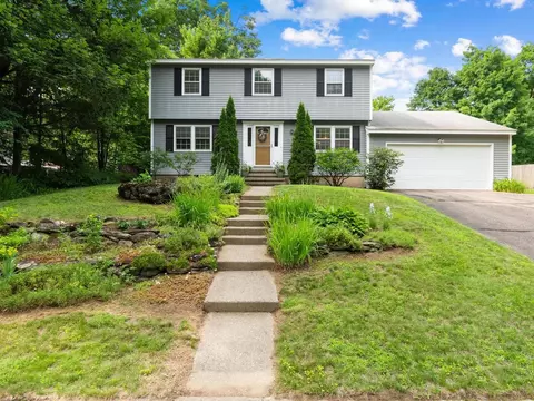 20 Sandalwood Rd, South Burlington, VT 05403