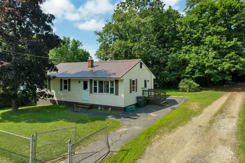 23 Merrimac St, Laconia, NH 03246