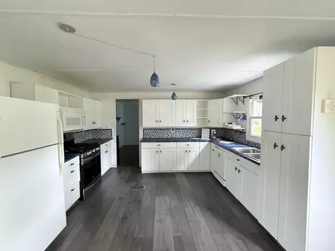 11 Willow St, Exeter, NH 03833 photo 6
