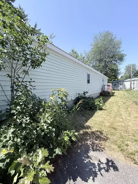 11 Willow St, Exeter, NH 03833 photo 28
