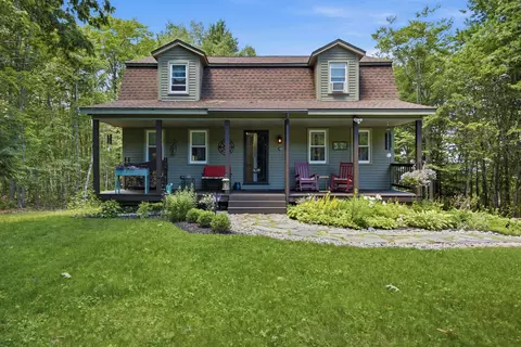 30 Canterbury Xing, Northfield, NH 03276