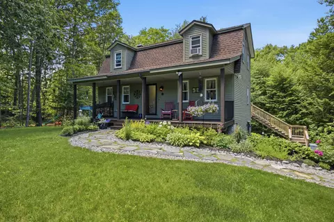 30 Canterbury Xing, Northfield, NH 03276