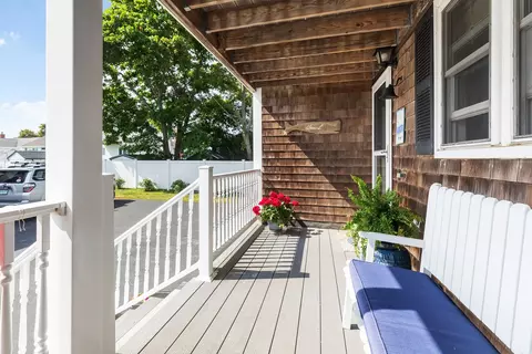 Exterior - 14 Fellows Ave #2, Hampton, NH 03842 photo 4 of 11