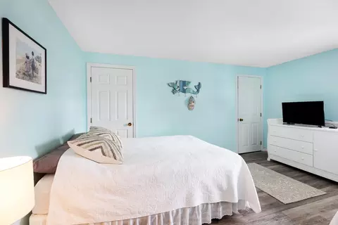 Bedroom - 14 Fellows Ave #2, Hampton, NH 03842 photo 3 of 4