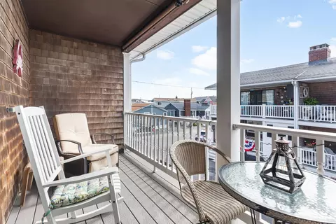 Exterior - 14 Fellows Ave #2, Hampton, NH 03842 photo 6 of 11