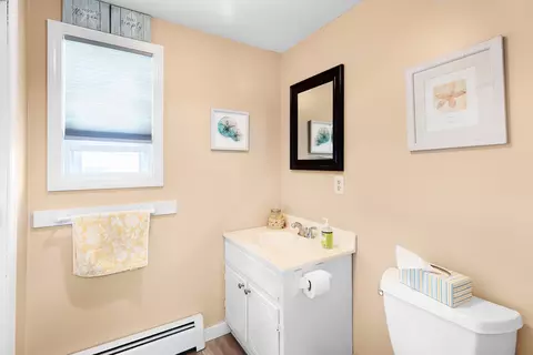 Bath - 14 Fellows Ave #2, Hampton, NH 03842 photo 2 of 2