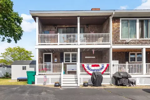 Exterior - 14 Fellows Ave #2, Hampton, NH 03842 photo 2 of 11
