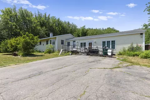 784 Portland St, Rochester, NH 03868