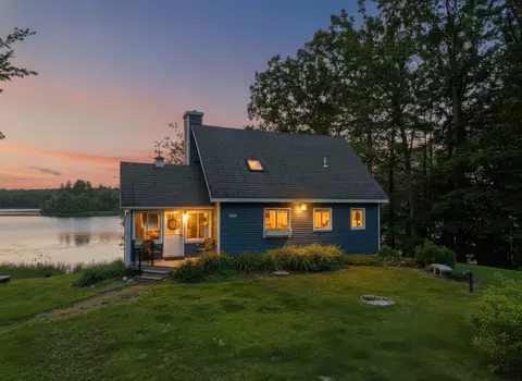 209 Lakeshore Dr, Gilmanton, NH 03237