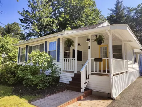 11 Magic Ave, Rochester, NH 03868