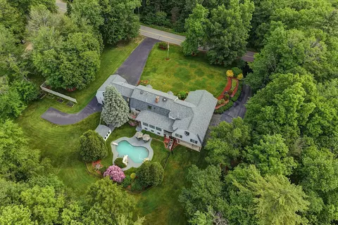 73-75 Dearborn Rd, Greenland, NH 03840