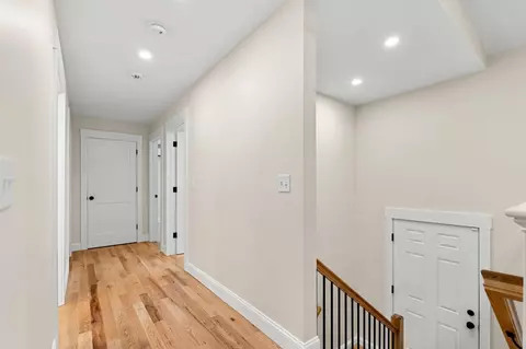 Entry Way - 15 Bartlett St, Epping, NH 03042 photo 1 of 1
