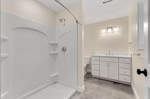 Bath - 15 Bartlett St, Epping, NH 03042 photo 1 of 4