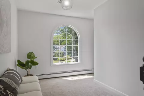 Entry Way - 21 Bear Path, Hampton, NH 03842 photo 2 of 2