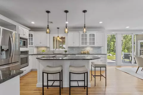 Kitchen - 21 Bear Path, Hampton, NH 03842 photo 1 of 6