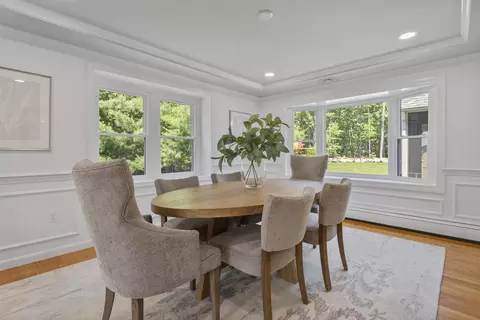 Dining - 21 Bear Path, Hampton, NH 03842 photo 4 of 5