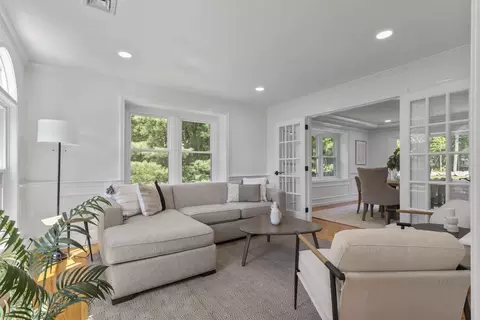 Living - 21 Bear Path, Hampton, NH 03842 photo 4 of 12