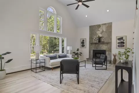 Living - 21 Bear Path, Hampton, NH 03842 photo 5 of 12