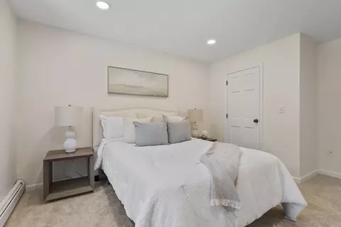 Bedroom - 21 Bear Path, Hampton, NH 03842 photo 7 of 9