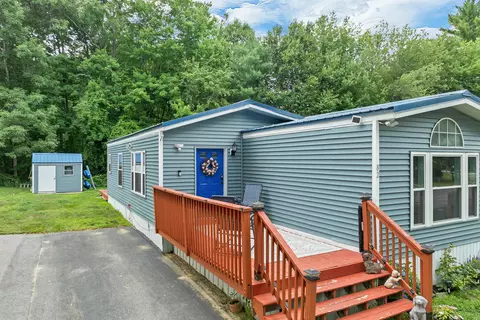 82 Gooseberry Cir, Rochester, NH 03867