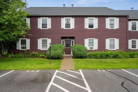 140 N Twin Oaks Ter, South Burlington, VT 05403