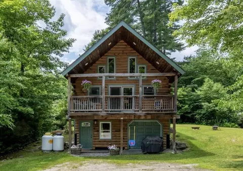 22 Autumn Rd, Hillsborough, NH 03244