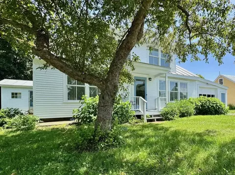 39 Bridge Rd, Thetford, VT 05074