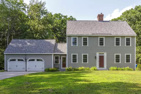 90 Deer Run Rd, Henniker, NH 03242