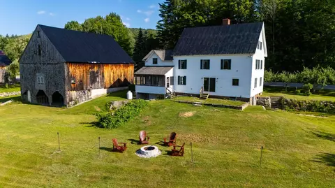 1467 Brownfield Rd, Conway, NH 03813