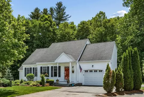 32 Peacock Brook Ln, Amherst, NH 03031