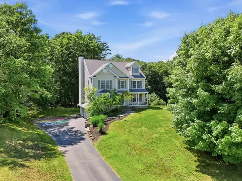 View/Area - 9 Hawk Dr, Salem, NH 03079 photo 1 of 4