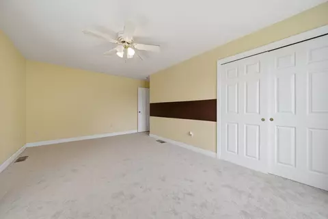 Bedroom - 9 Hawk Dr, Salem, NH 03079 photo 5 of 11