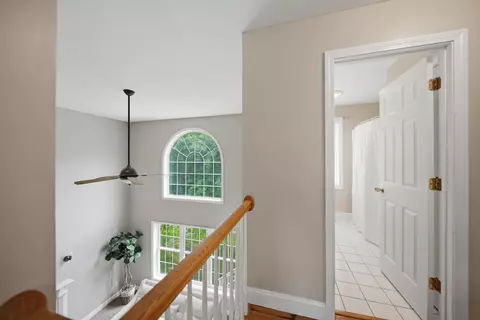 Entry Way - 9 Hawk Dr, Salem, NH 03079 photo 7 of 9