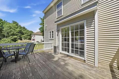 Exterior - 9 Hawk Dr, Salem, NH 03079 photo 5 of 8