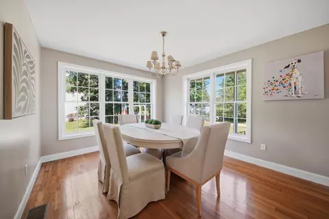 Dining - 9 Hawk Dr, Salem, NH 03079 photo 2 of 4
