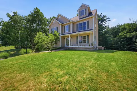 Exterior - 9 Hawk Dr, Salem, NH 03079 photo 2 of 8