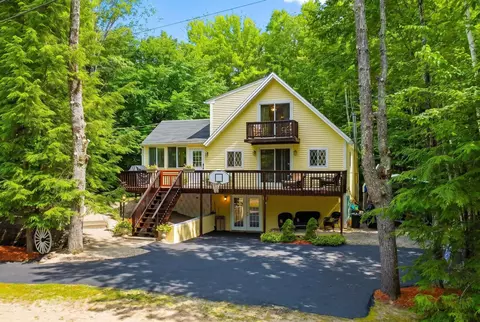 30 Hickory Ln, Moultonborough, NH 03254