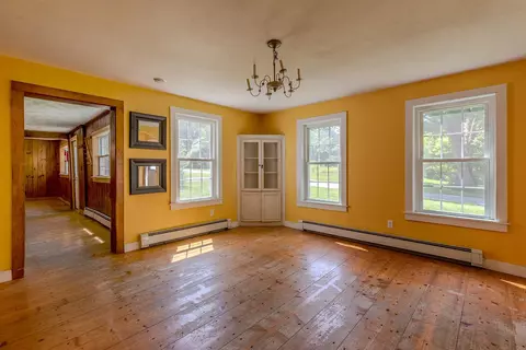 Living - 253 Perkins Rd, Rupert, VT 05776 photo 5 of 8